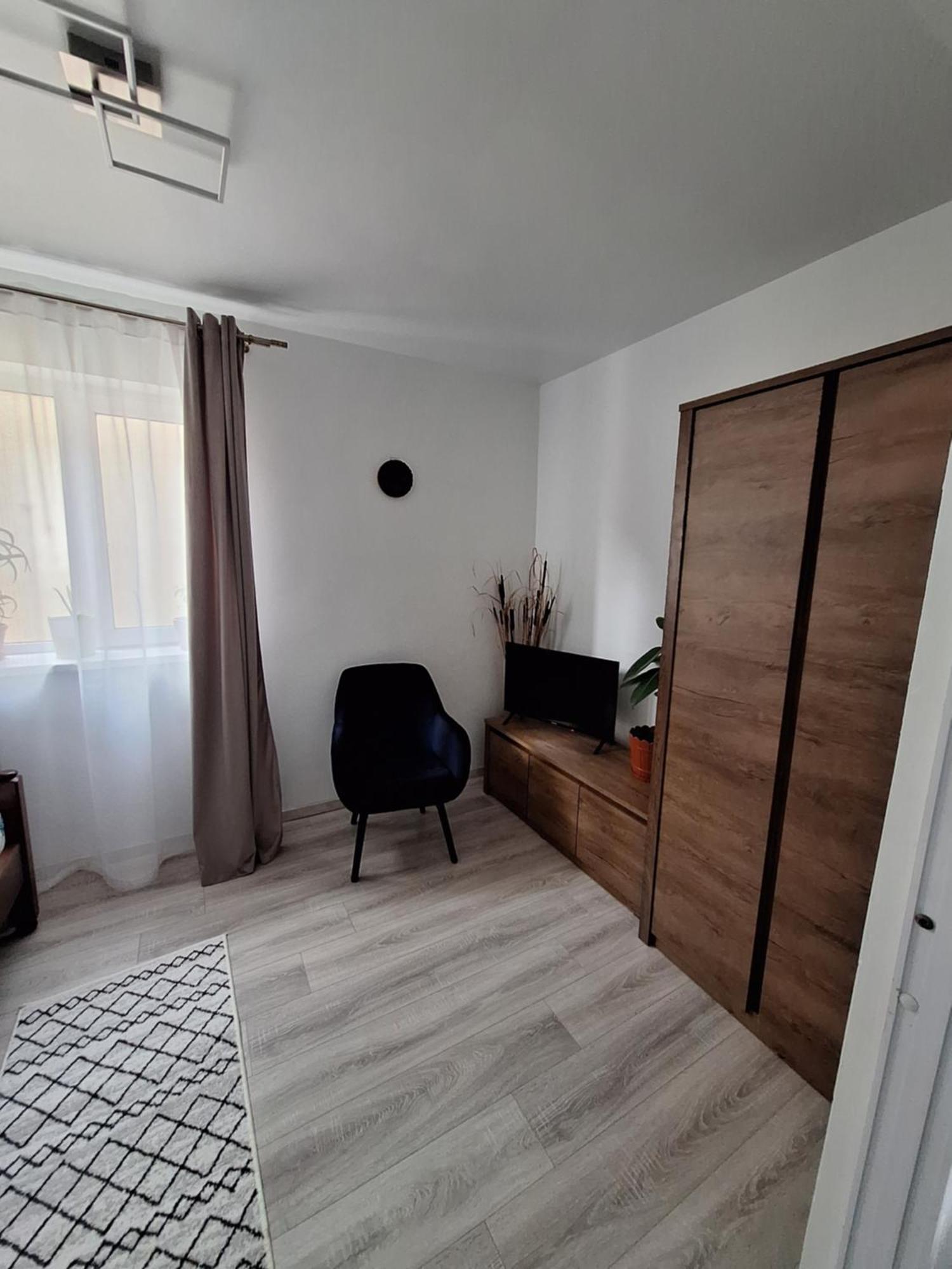 Miha'S Apartament Сулина Экстерьер фото